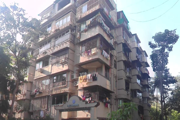 Flat on rent in Duru Mahal, Marine Drive