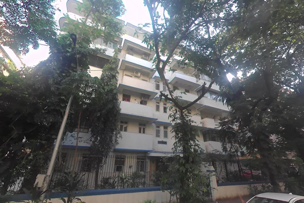 Flat on rent in Owners Court, Churchgate