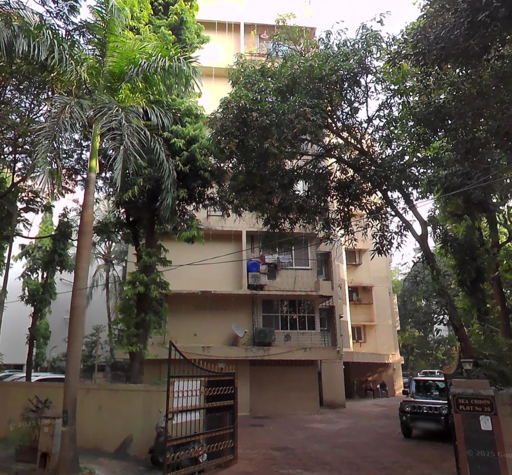 2½ BHK Flat on Rent in Andheri West - Sea Crown Apartments
