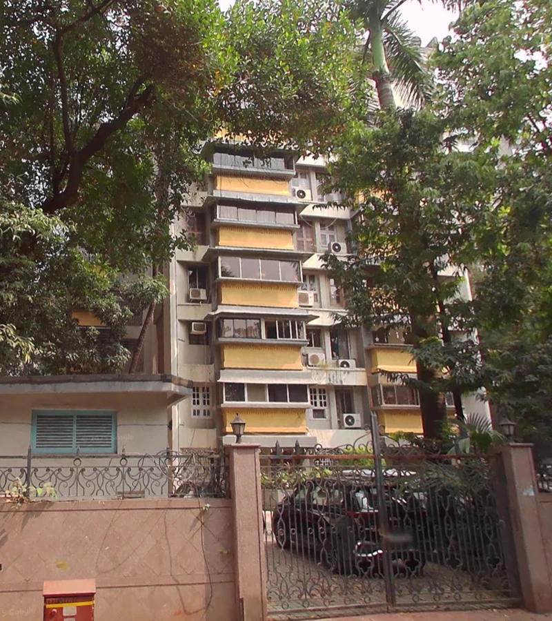 1 - Exotique, Khar West