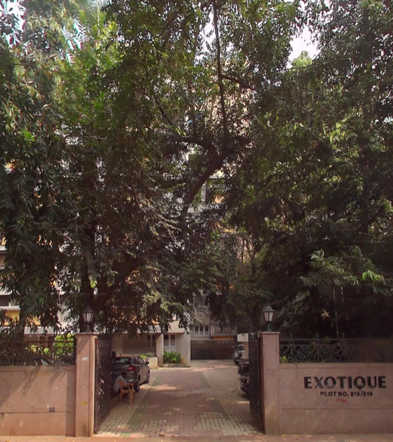 2 - Exotique, Khar West
