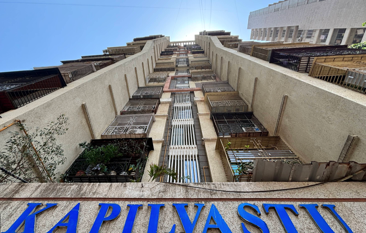 2 BHK Flat for Sale in Goregaon West - Kapilvastu CHS Ltd
