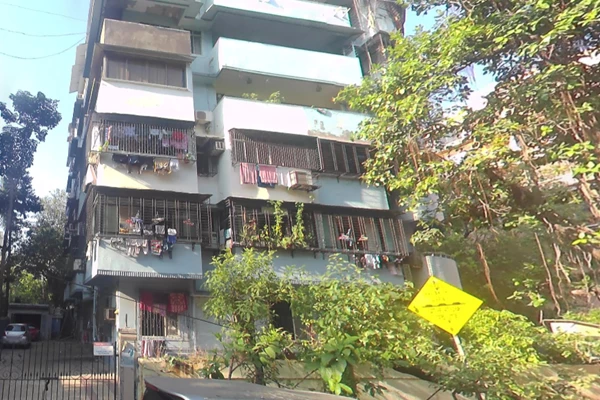 Flat on rent in Western Court, Marine Drive