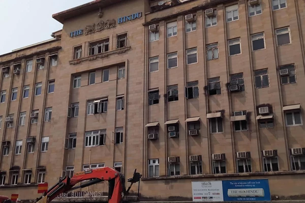 Flat on rent in Kasturi Building, Churchgate