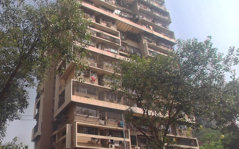 1 - Girnar Building, Tardeo