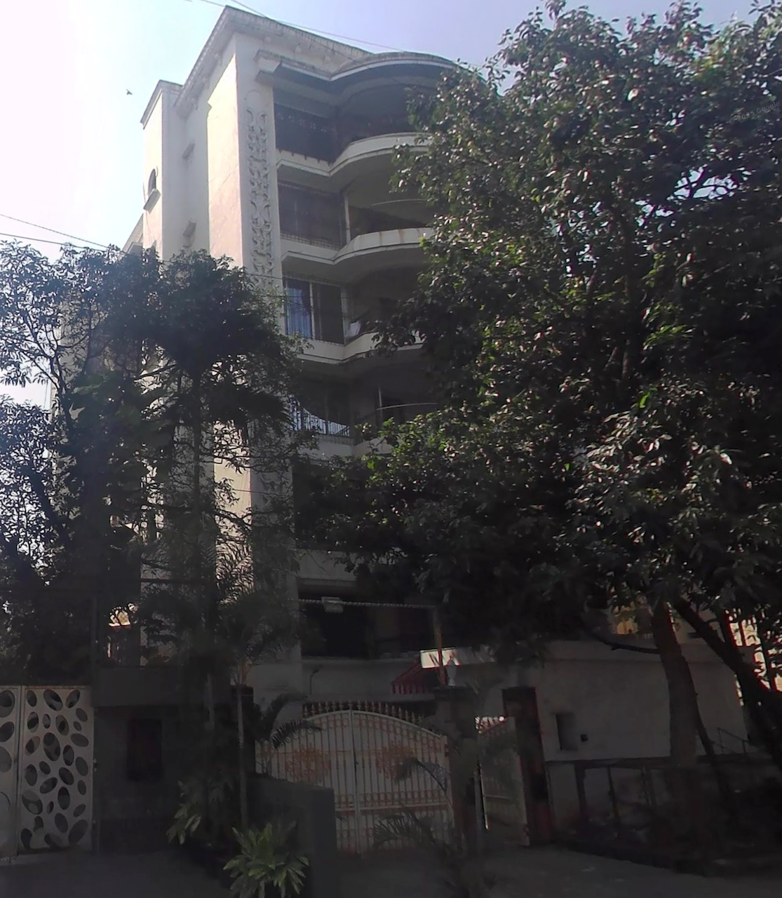4 BHK Flat for Sale in Juhu - Prabhu Vijay