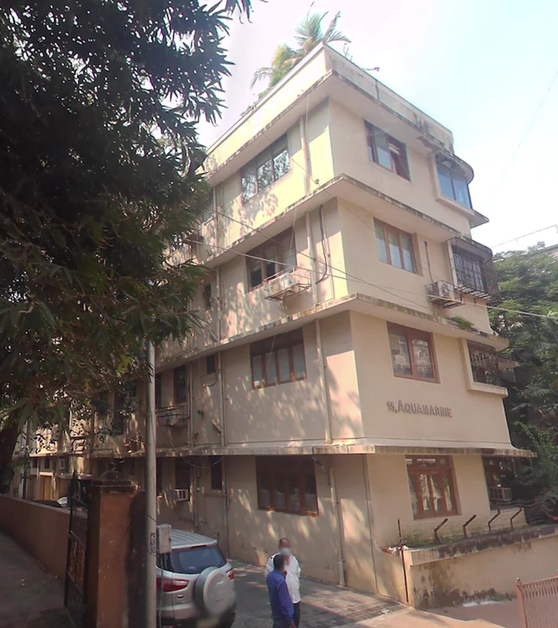 1 - Aquamarine, Breach Candy