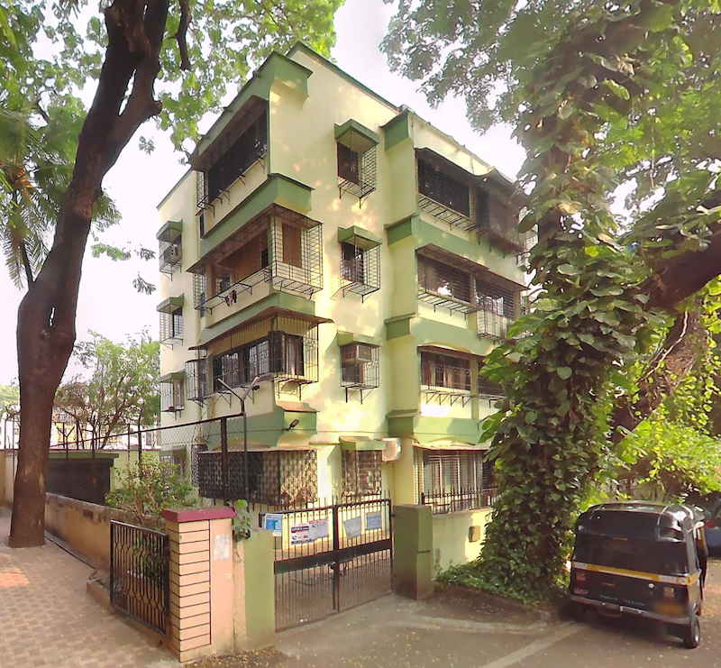 Flat for sale in Modern Silver Moon, Santacruz West