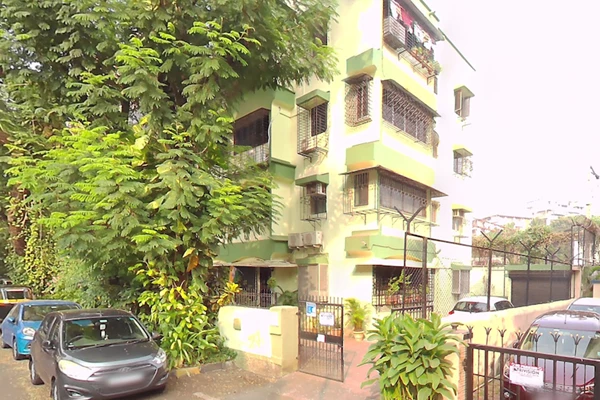 Flat for sale in Modern Silver Moon, Santacruz West