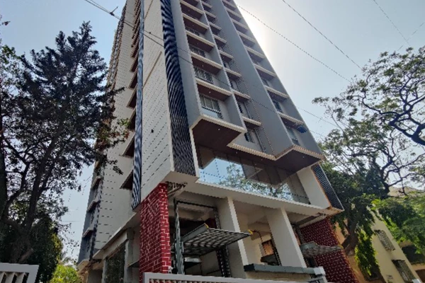 Flat on rent in Nakul Raj, Malad West