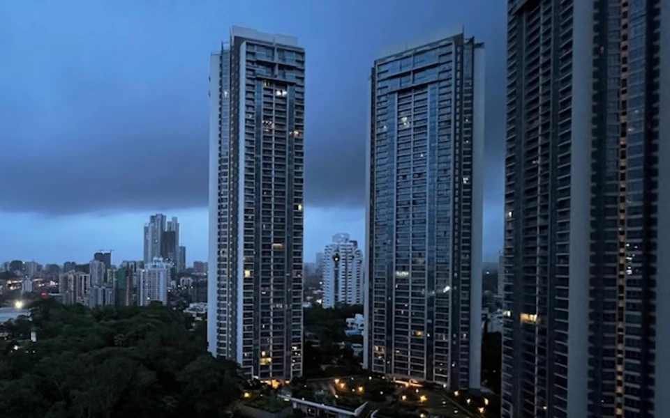 4 - Oberoi Exquisite, Goregaon East