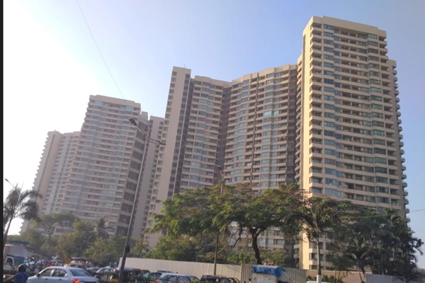 Flat on rent in Oberoi Splendor, Andheri East