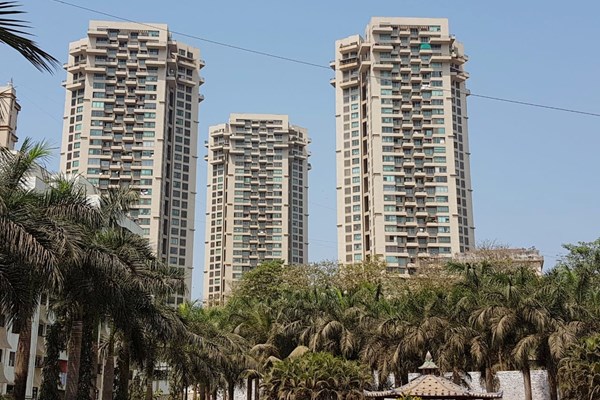 Flat on rent in Oberoi Springs, Andheri West