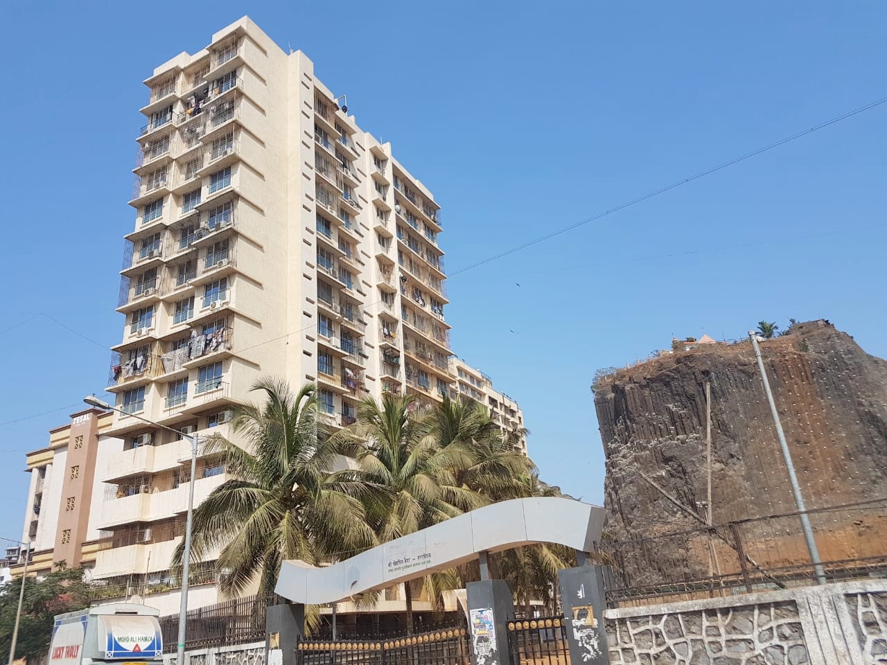 3 BHK Flats for Sale in Rajveer Apartments, Andheri West