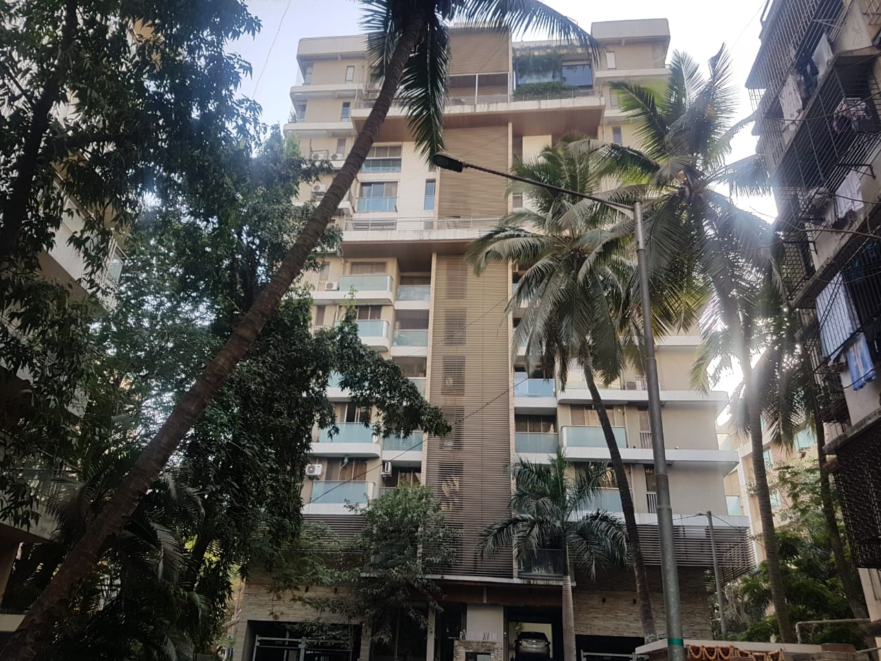 2 BHK Flats on Rent in River Heaven, Juhu