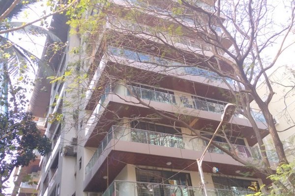 Flat for sale in Rose Queen, Khar West