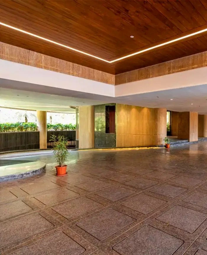 2 - Signia Pearl, Bandra East