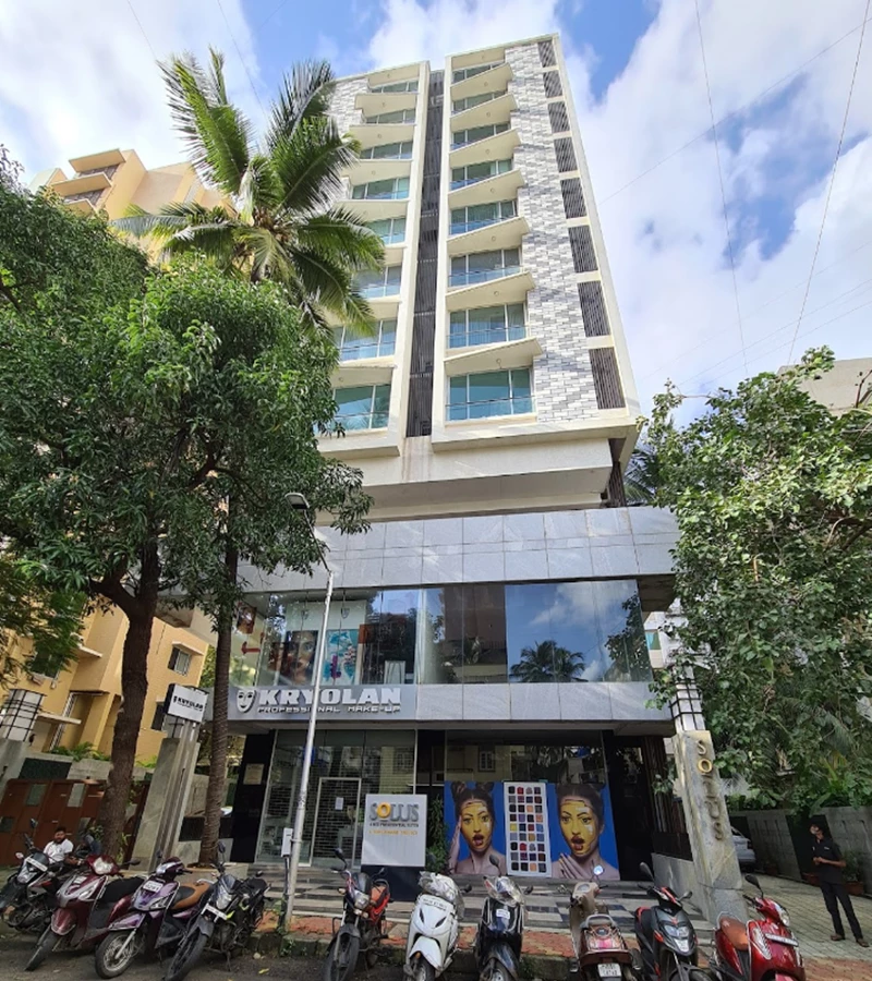 6 - Solus, Bandra West