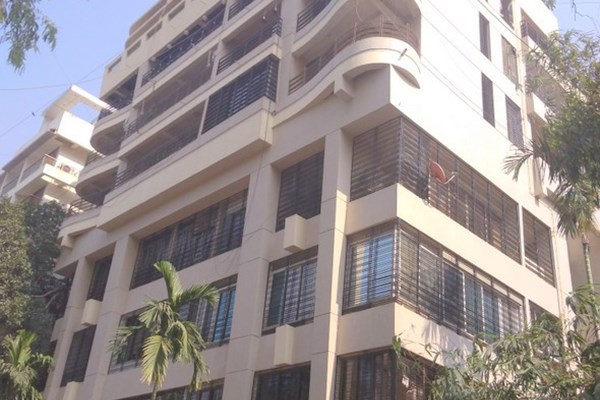 Flat on rent in Sudhama Niwas, Khar West