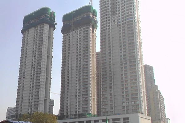 Flat for sale in Sunteck City, Goregaon West