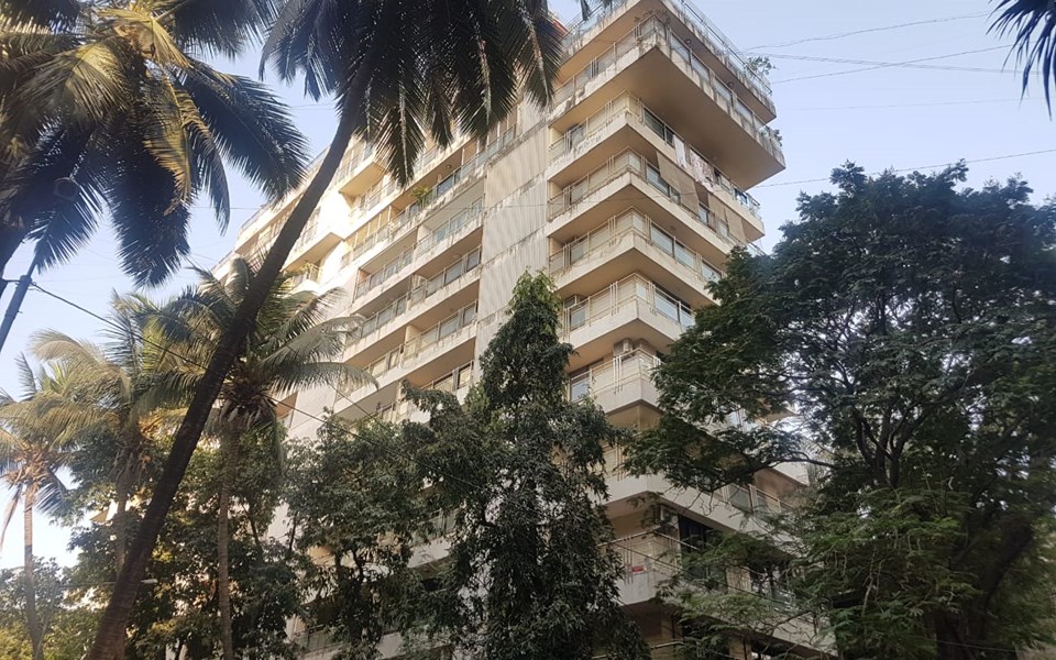 Building - Juhu Trishul, Juhu