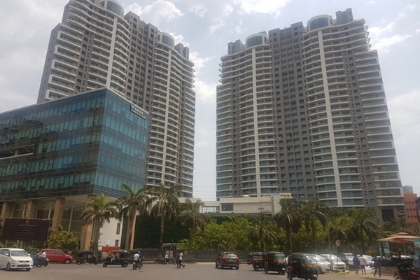 Flat on rent in Windsor Grande Residences, Andheri West