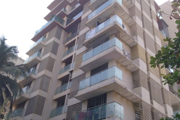 Flat for sale in Woodland Heights, Bandra West
