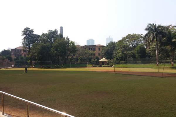 Flat on rent in Ashok Towers, Parel