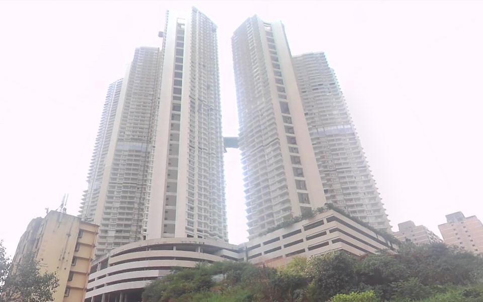 Building - Crescent Bay, Parel