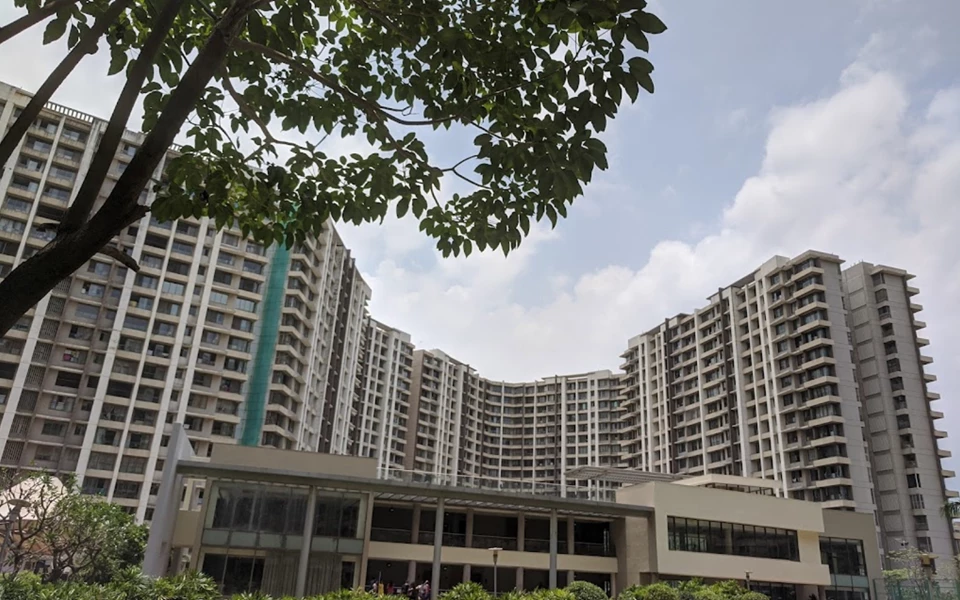 1 - Kalpataru Aura, Ghatkopar West