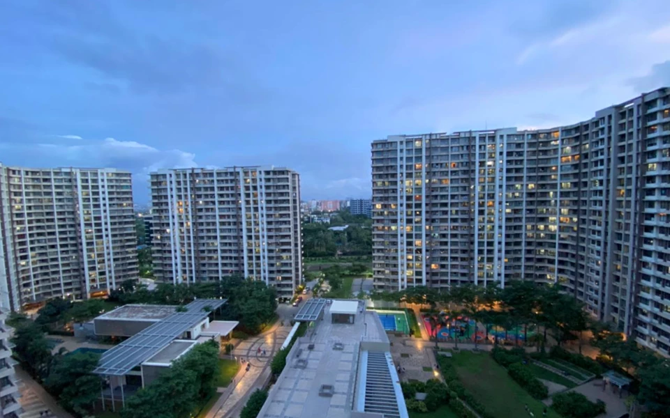 2 - Kalpataru Aura, Ghatkopar West
