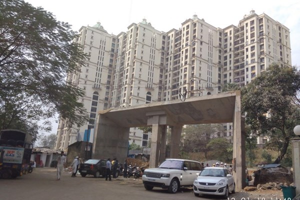 Flat on rent in Lake Pleasant, Powai