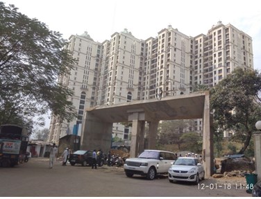 Flat on rent in Lake Pleasant, Powai