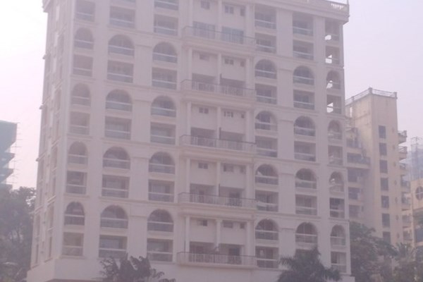 Flat on rent in Shimira, Khar West