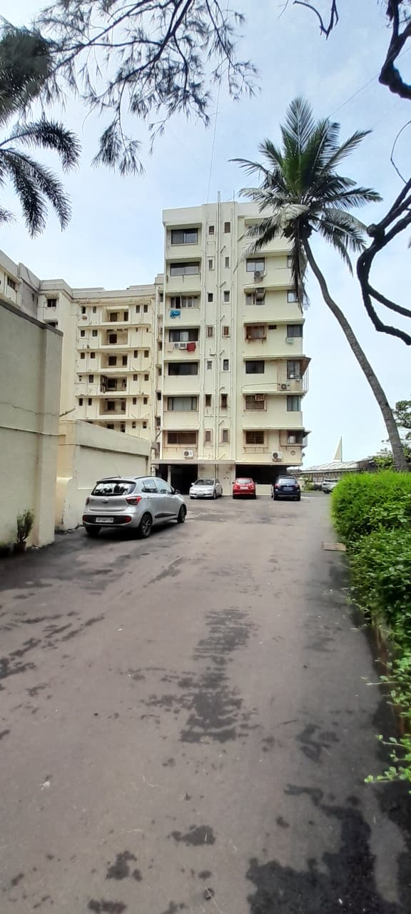 2 BHK Flat on Rent in Juhu - Sea Palace