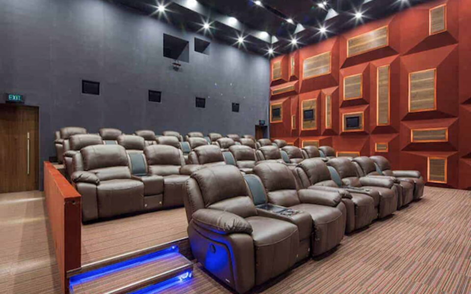 Building8 - Raheja Vivarea, Mahalaxmi