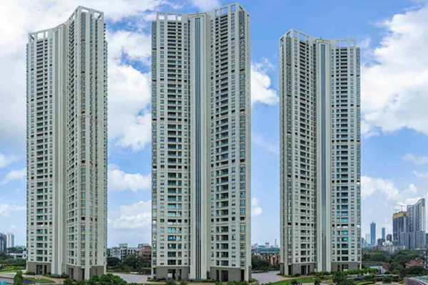 Flat for sale in Raheja Vivarea, Mahalaxmi