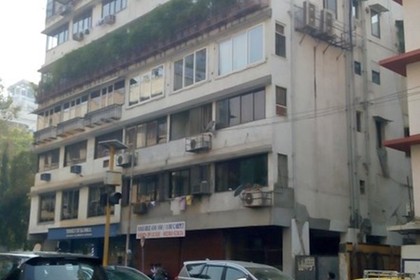 Flat on rent in Mitra Kunj, Peddar Road