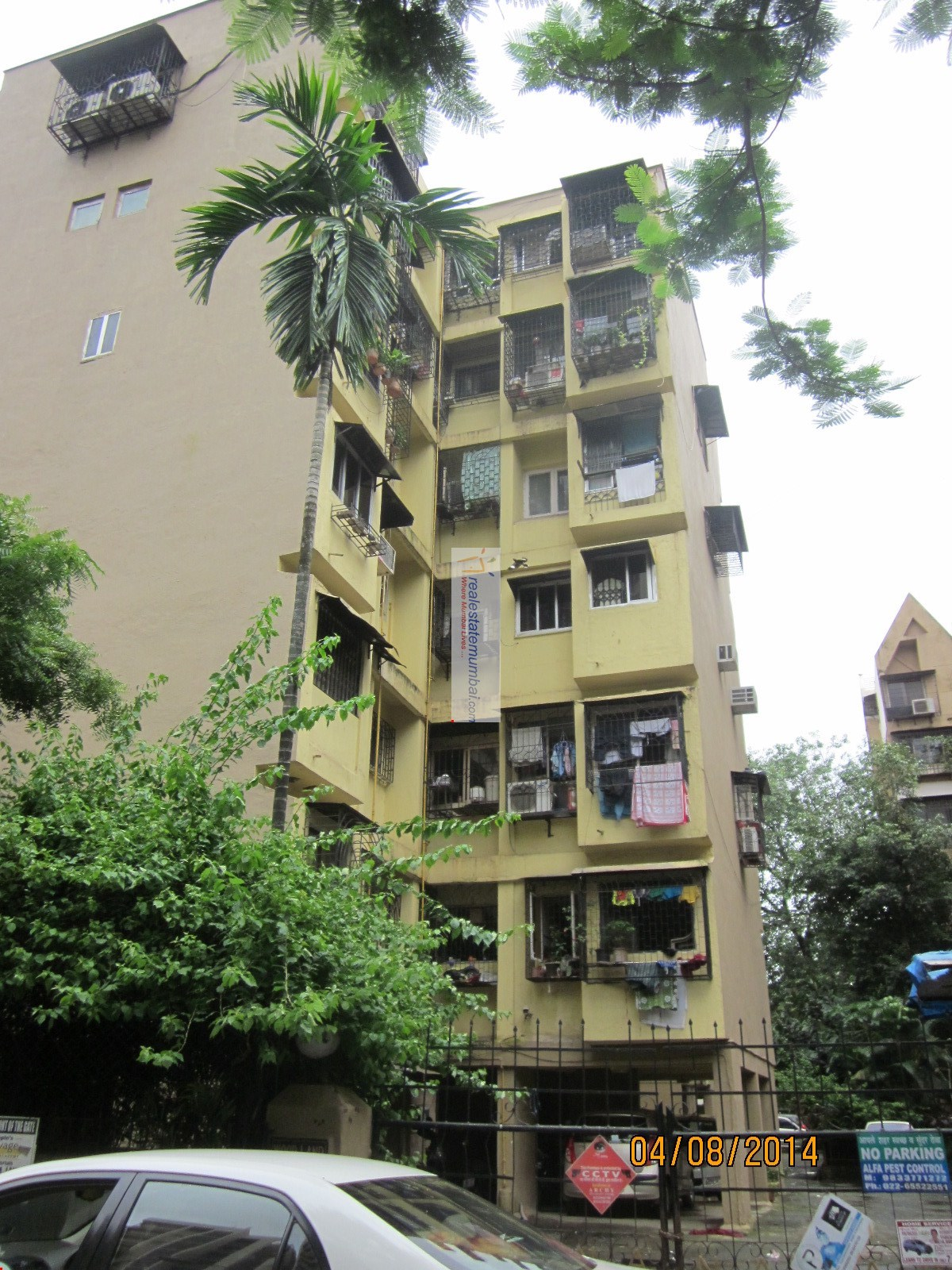 2 BHK Flat on Rent in Andheri West - Woodland Apartment