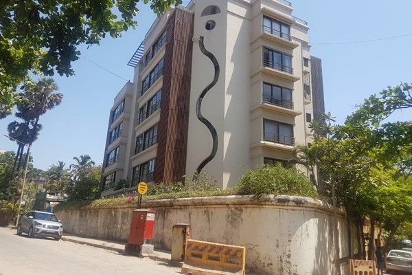 Flat on rent in Megh Apartment, Juhu