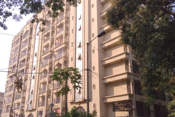 Flat on rent in Kukreja Heights, Bandra West