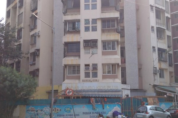 Flat on rent in Mangal Kunj, Bandra West