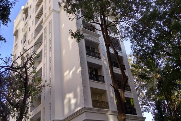 Flat for sale in Oyster, Khar West