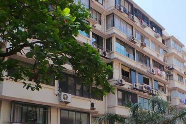 Flat on rent in Simla House, Nepeansea Road
