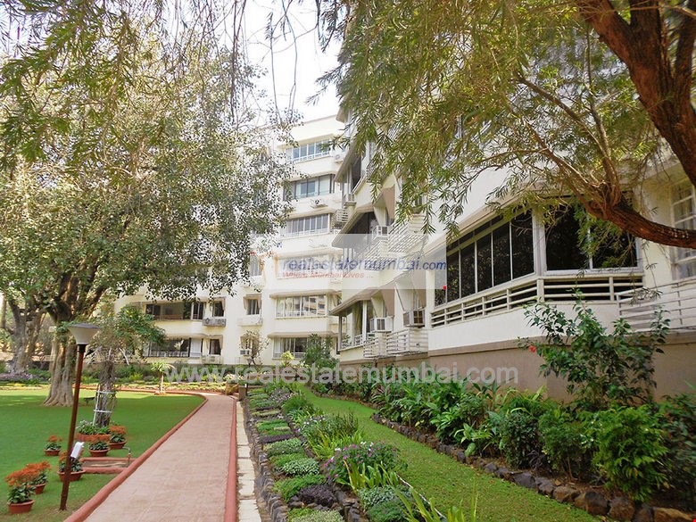 Building - Hill Park, Walkeshwar