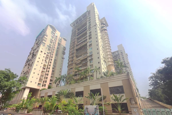 Flat on rent in Rustomjee Ozone, Goregaon West