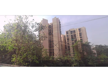 Flat on rent in Golden Rays, Andheri West