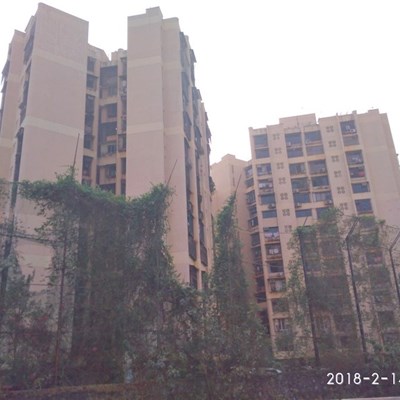 Flat on rent in Golden Rays, Andheri West