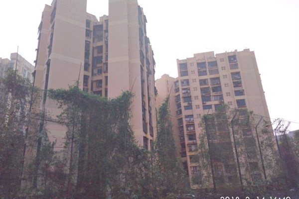 Flat on rent in Golden Rays, Andheri West