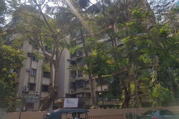 Flat on rent in Benhur, Andheri West